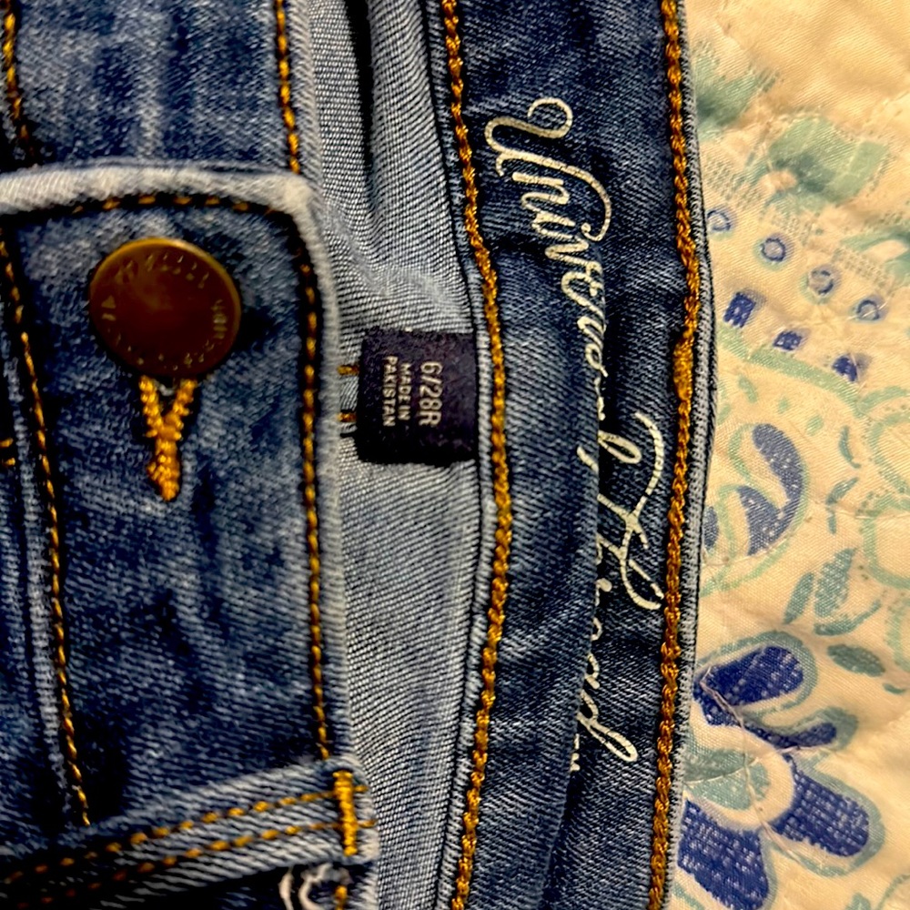 Universal threads size 6/28